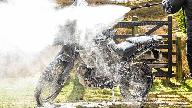 Hướng dẫn cách rửa xe máy với máy nước rửa xe