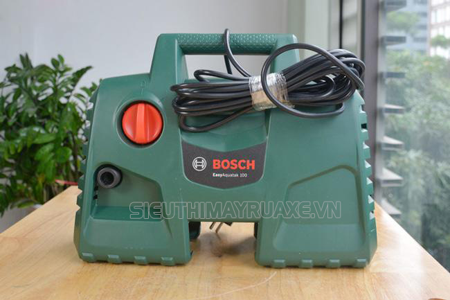 máy rửa xe mini Bosch AQT 100